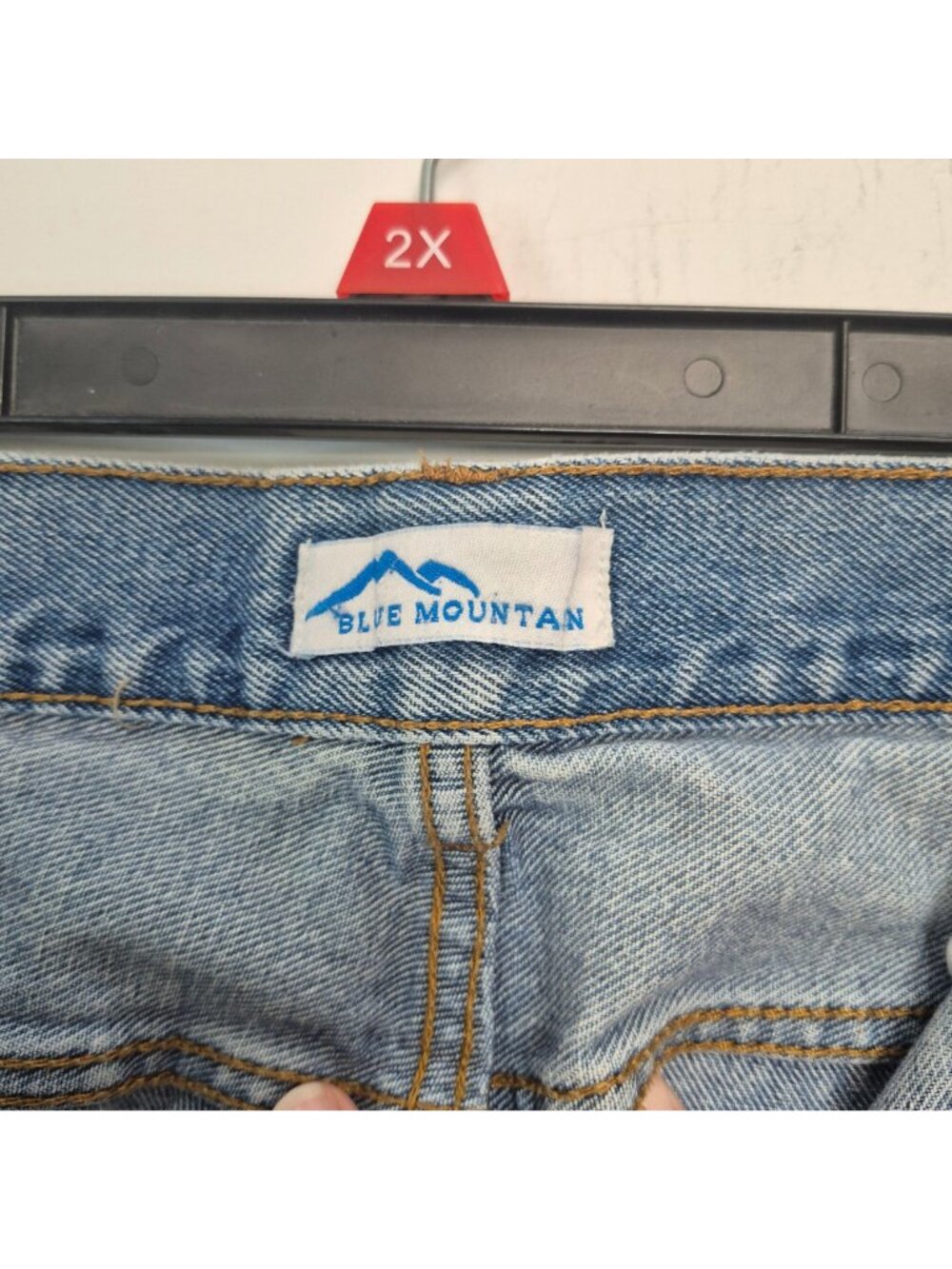 Blue Mountain Mens Relaxed Fit Light Wash Denim Jeans Size 40/32 - Picture 7 of 11